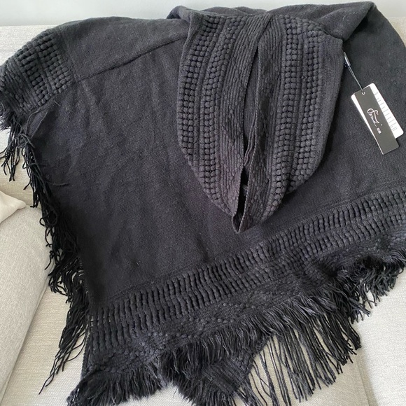 Black Hooded Knit Poncho - Picture 4 of 7